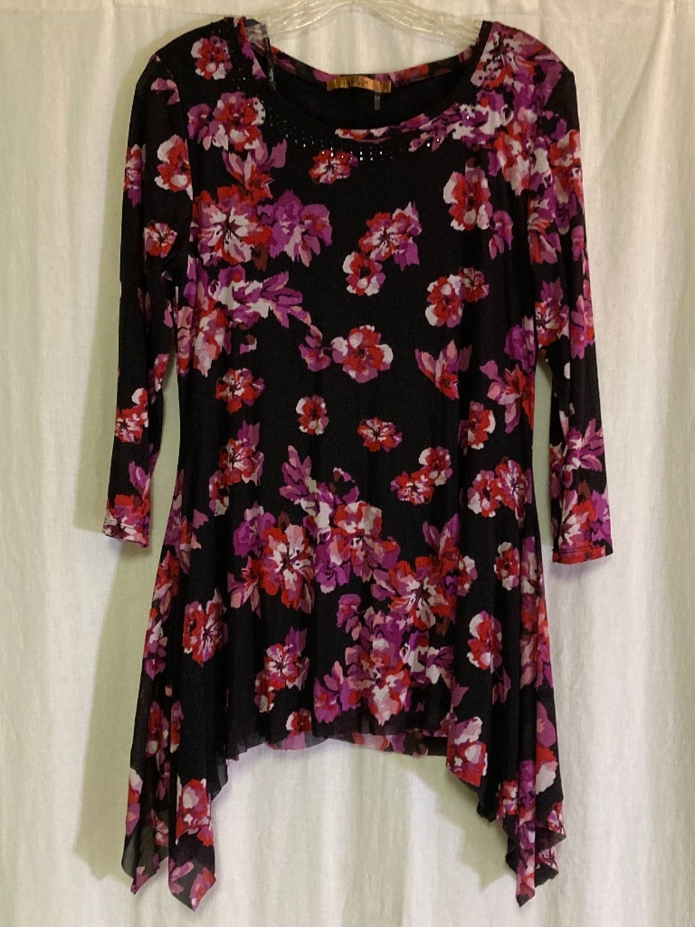 Belldini Long Sleeve Tunic Blouse Black Floral Print Asymmetrical Hem